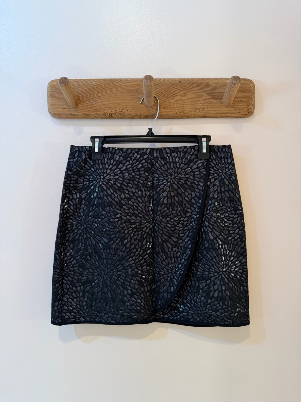 LOFT Black Silver Metallic Textured Faux-Wrap Mini Skirt - 8